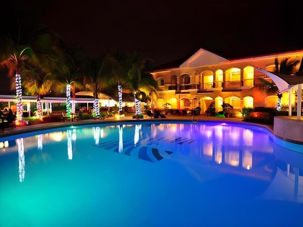 Moonbay Marina The Villas Olongapo City Exteriör bild