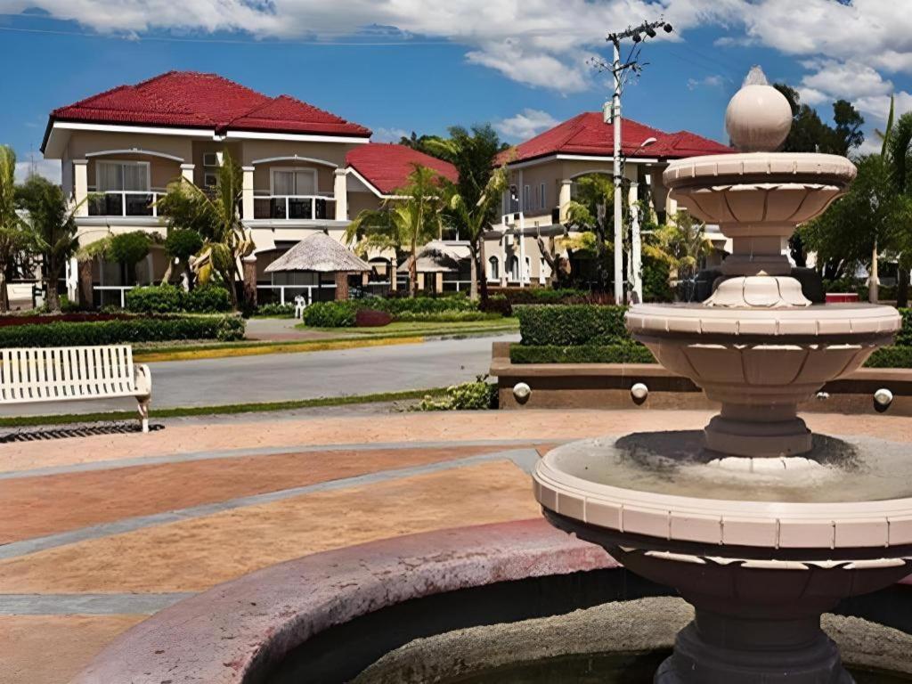 Moonbay Marina The Villas Olongapo City Exteriör bild