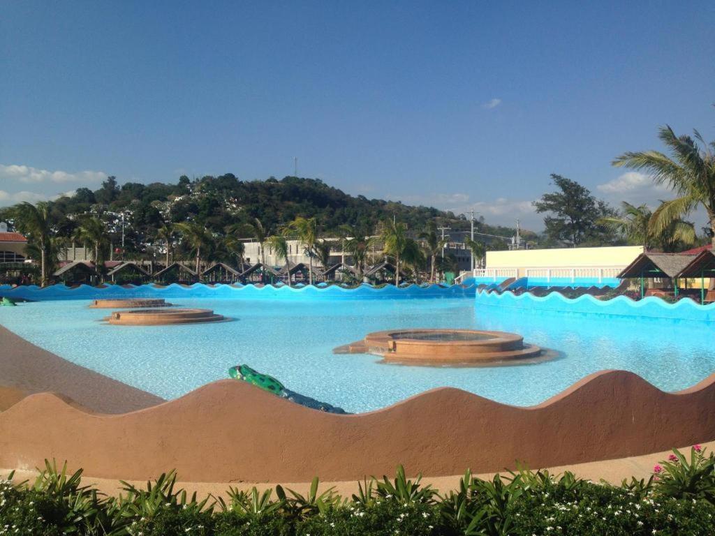 Moonbay Marina The Villas Olongapo City Exteriör bild