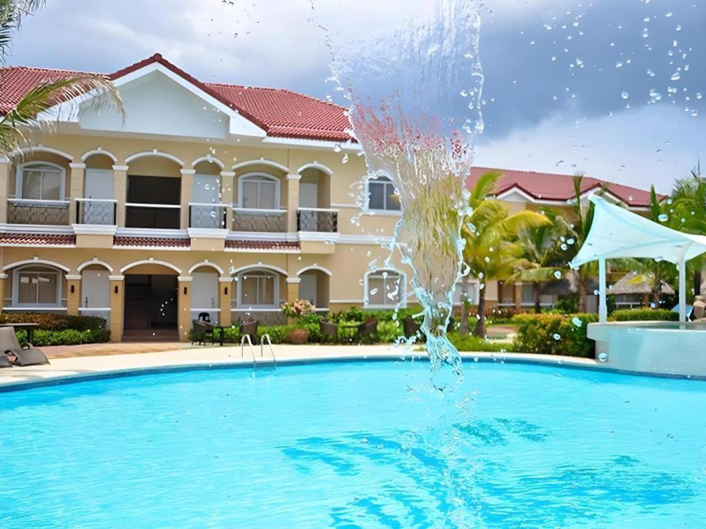 Moonbay Marina The Villas Olongapo City Exteriör bild