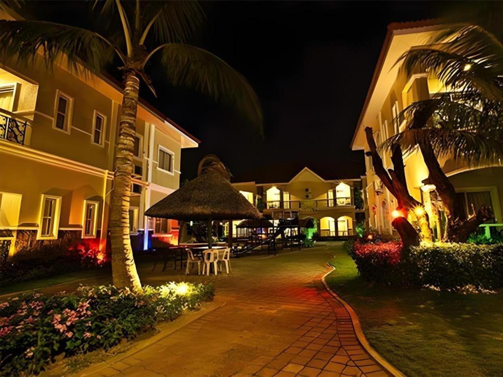Moonbay Marina The Villas Olongapo City Exteriör bild